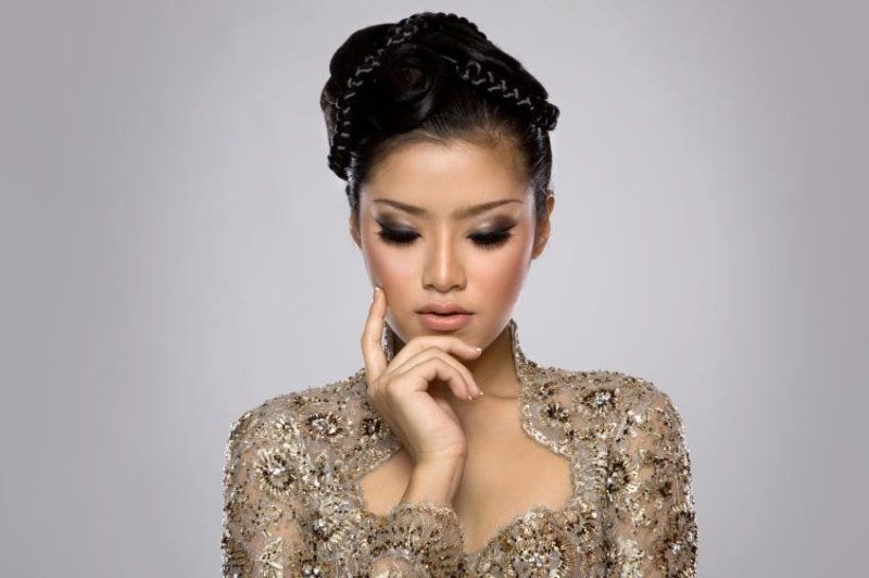 Midway Paris Beauty School