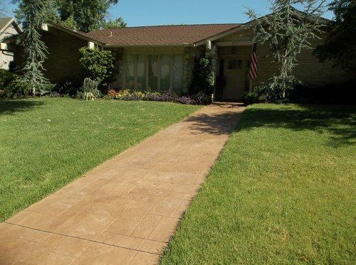 Stamped Concrete - Walk - Royal Ashlar (Brown Derby with Brown Derby Highlight)
