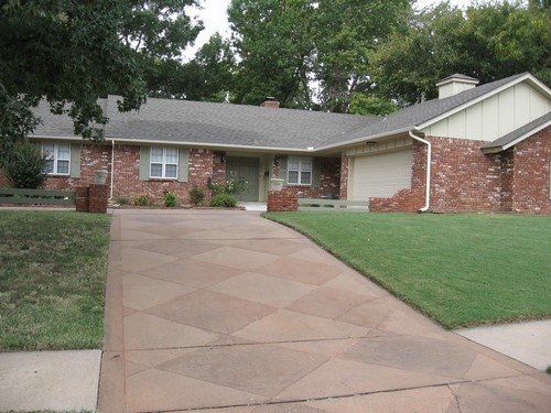 Stain & Score - Driveway (old concrete)