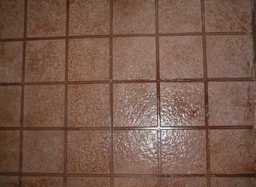 Bubble - Tile Stencil (Antique White with Brown Derby)