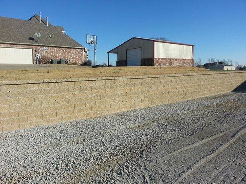 Versaloc retaining wall (Tan)