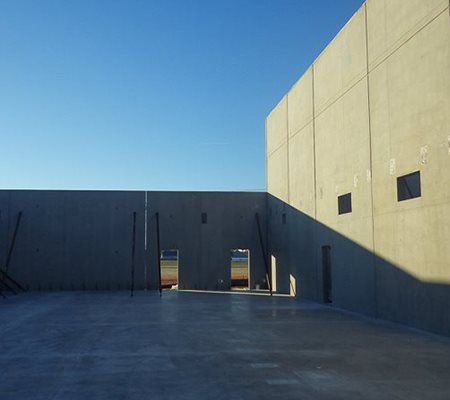 Southside Early Tilt Up